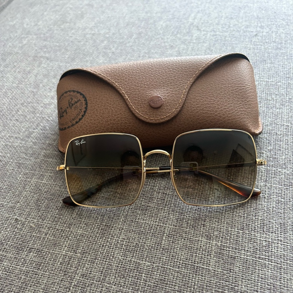 Ray-Ban Sunglasses with case